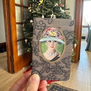 🥳 free with any purchase 🥳 Elegant Floral Gray Notebook